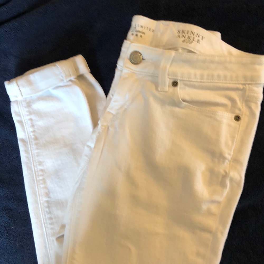 White skinny ankle jeans